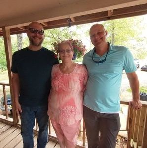 Meet your Posher, Carolyn